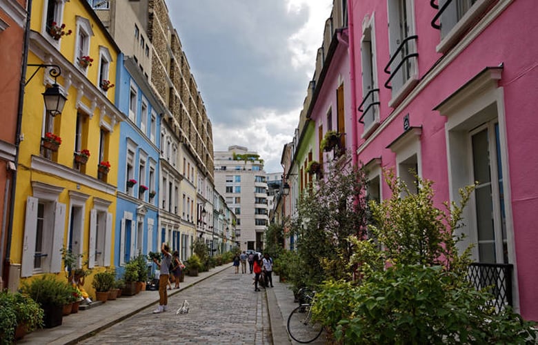 Rue Cremieux, ένας παράδεισος για τους instagramers, μια κόλαση για τους κατοίκους – News.gr
