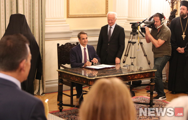 Η ορκωμοσία της νέας κυβέρνησης σε φωτογραφίες – News.gr