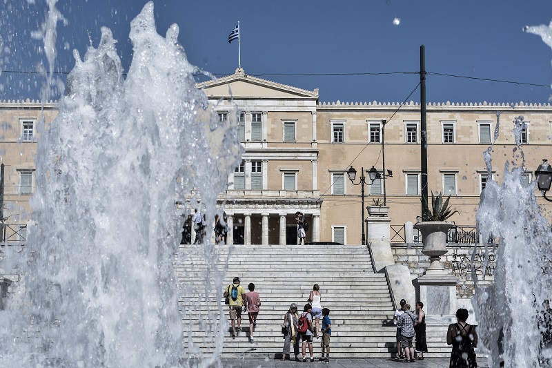 Καύσωνας: «Καμίνι» σήμερα η χώρα – Στους 45 βαθμούς η θερμοκρασία - Vimarsana News