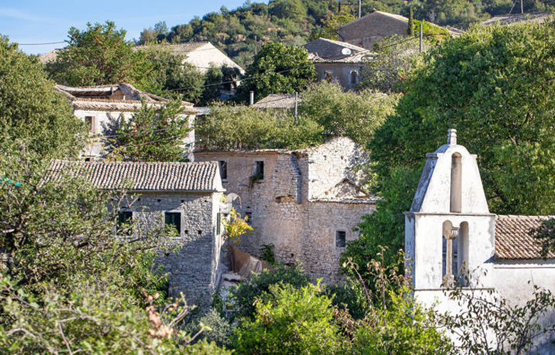 Παλιά Περίθεια, το ερειπωμένο ενετικό χωριό στη βόρεια Κέρκυρα – News.gr