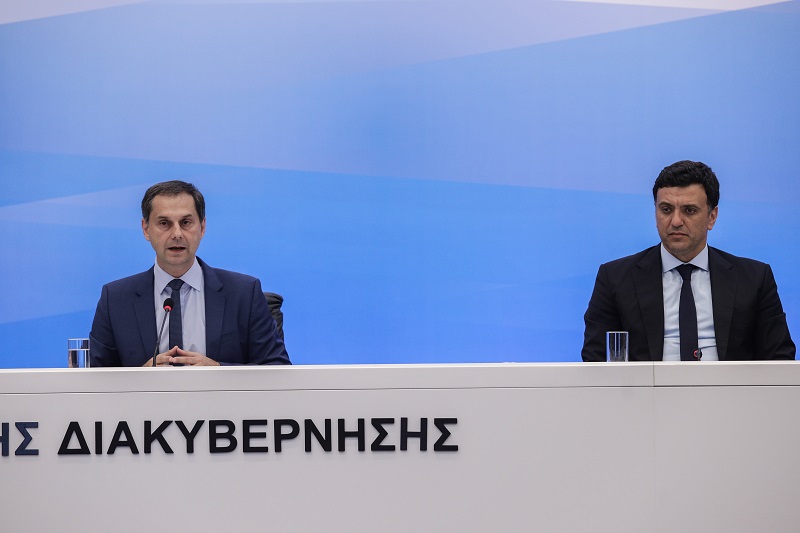 Το σχέδιο για το άνοιγμα του τουρισμού και την υγειονομική ενίσχυση των νησιών