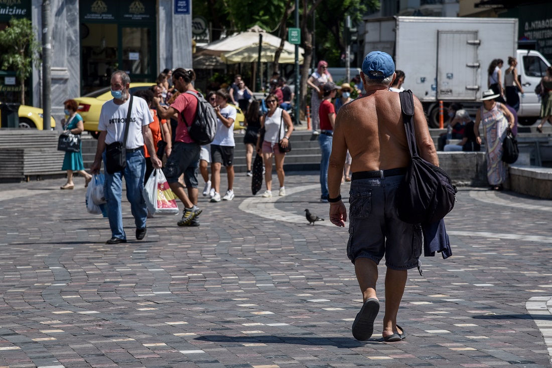 Κορονοϊός: Ανησυχία από τον αριθμό των ενεργών κρουσμάτων σε Αττική και Θεσσαλονίκη