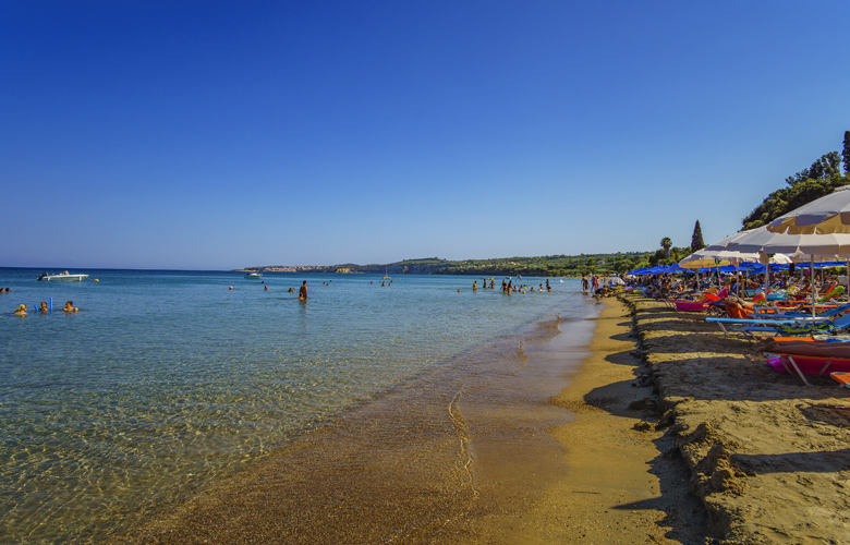 Τέσσερις μαγικές παραλίες που πρέπει να επισκεφθείς – News.gr