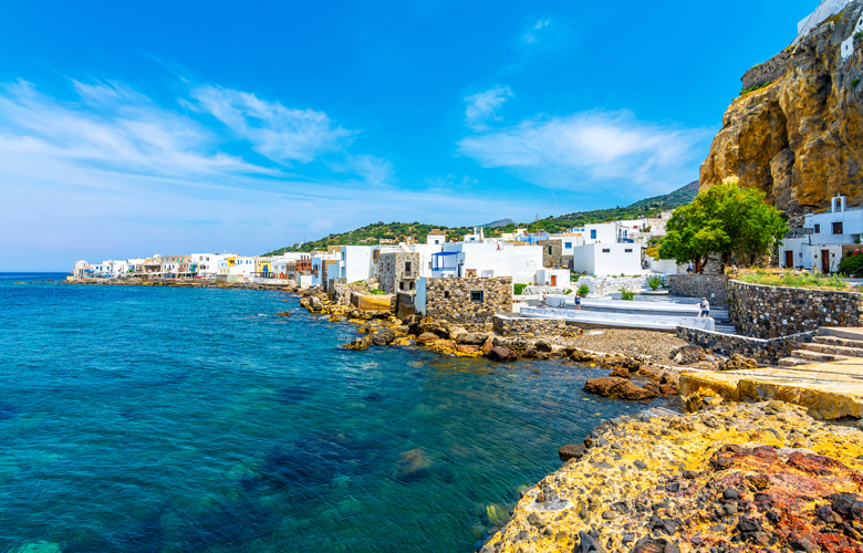 Χαλάρωμα και διακοπές στο ελληνικό νησί-ηφαίστειο – Δεν είναι η Σαντορίνη – News.gr