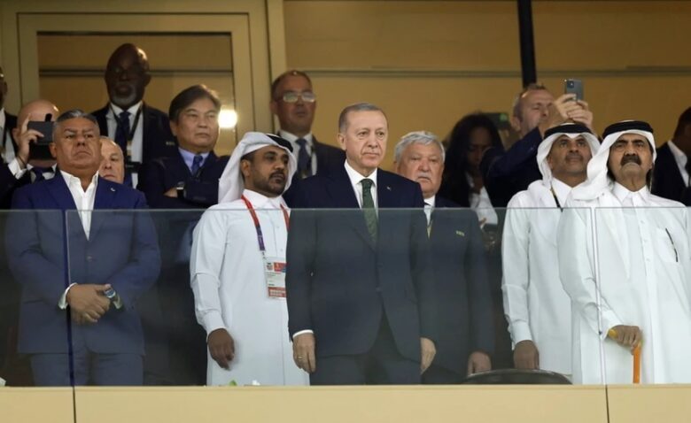 Στο Κατάρ ο Ερντογάν, παρακολουθεί τον τελικό – Δείτε εικόνες – News.gr
