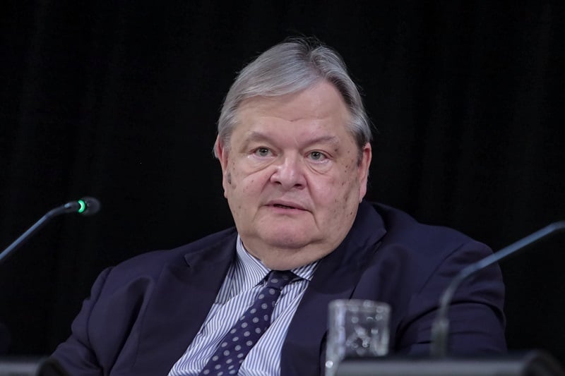 Venizelos for yesterday’s debate in Parliament: Institutions for legalization crisis