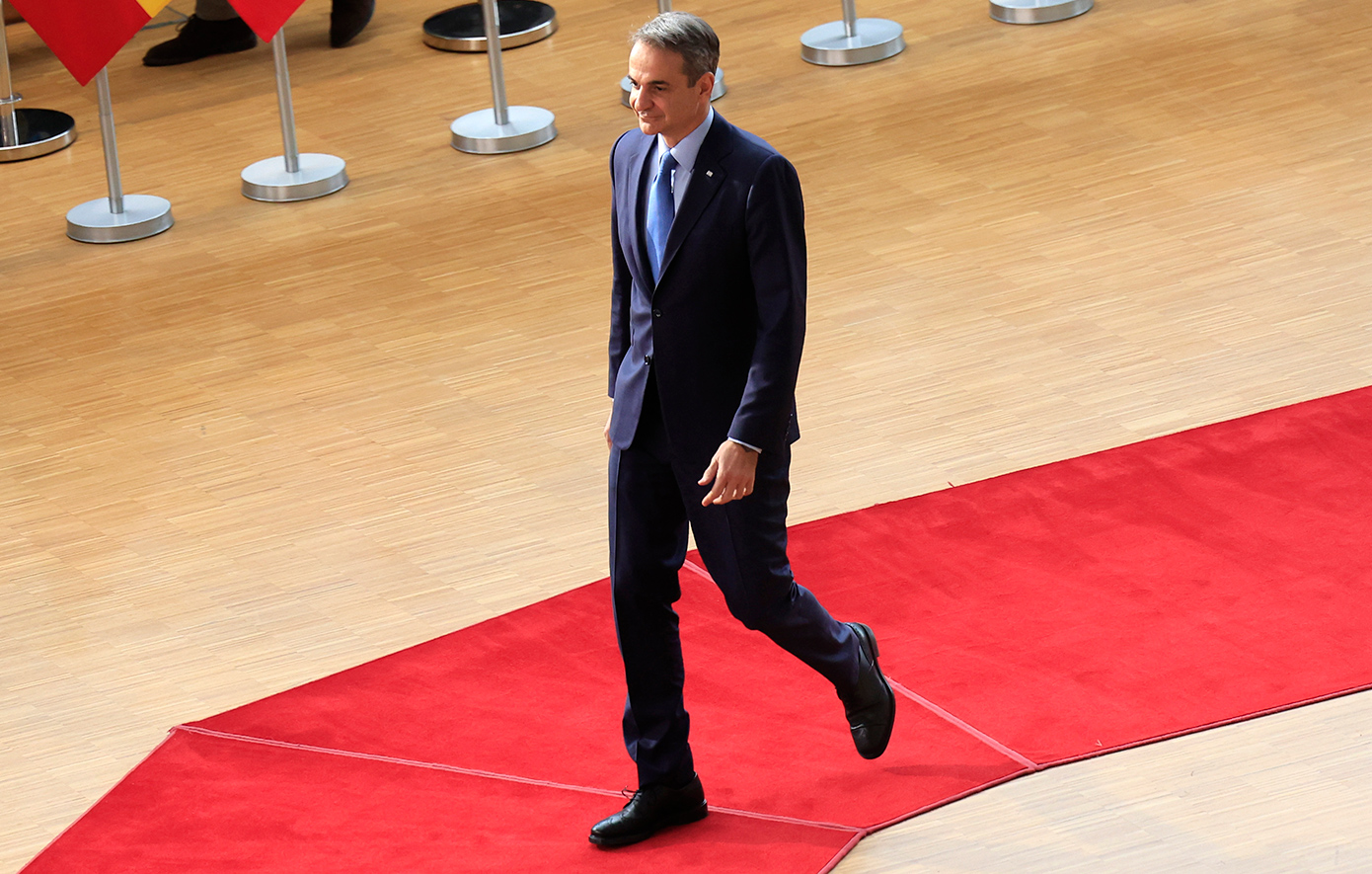 In Paris Mitsotakis for the peace and security meeting in Ukraine