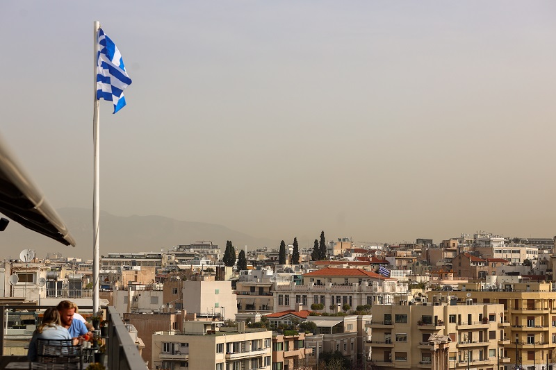 Καιρός: Αφρικανική σκόνη και μίνι καλοκαίρι με 30αρια