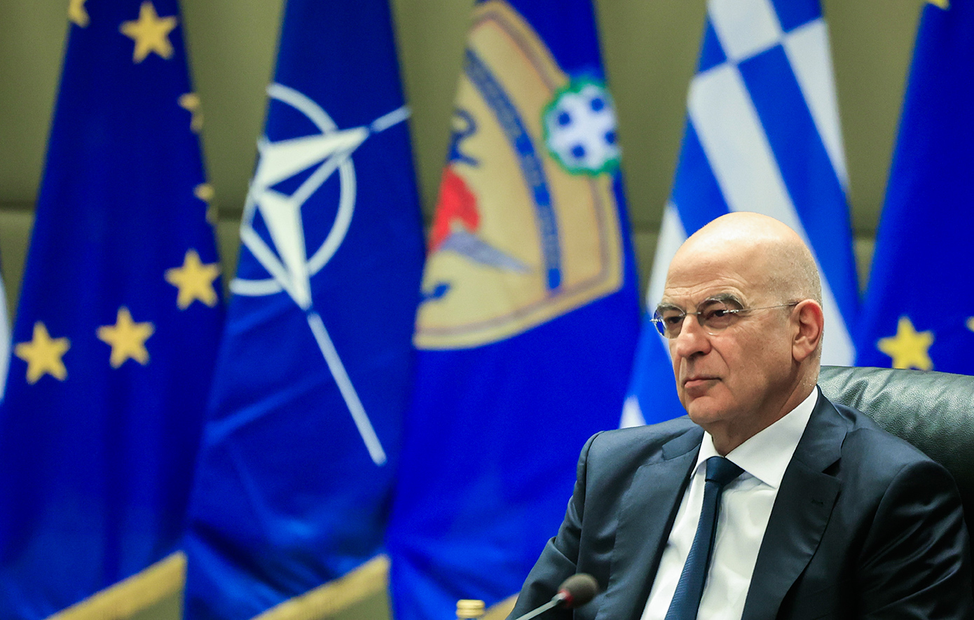 Dendias announced increases for Armed Forces executives: from 13% to 20% and more depending on the degree and position of responsibility