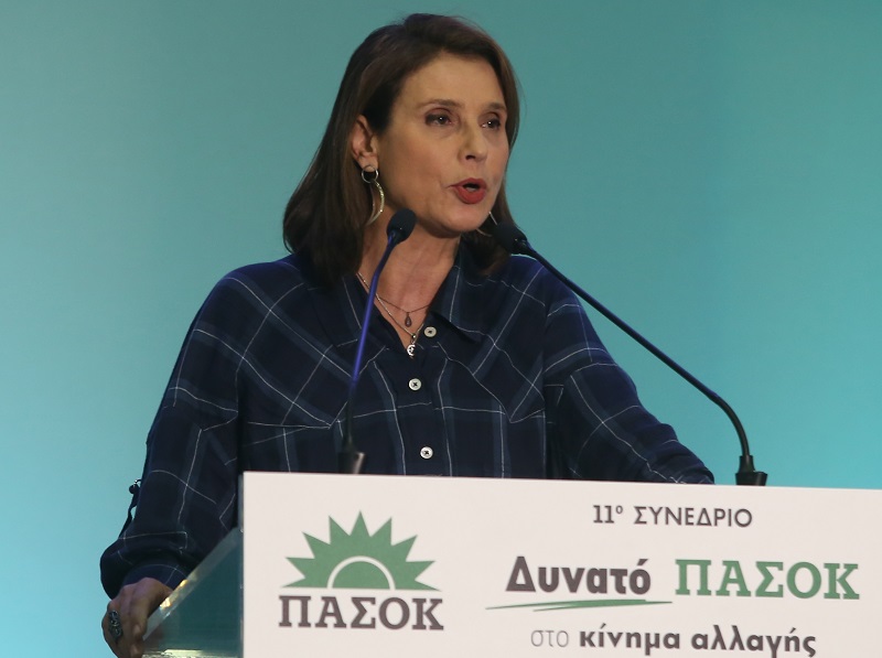 PASOK: Katerina Batzeli’s party suspension for a year