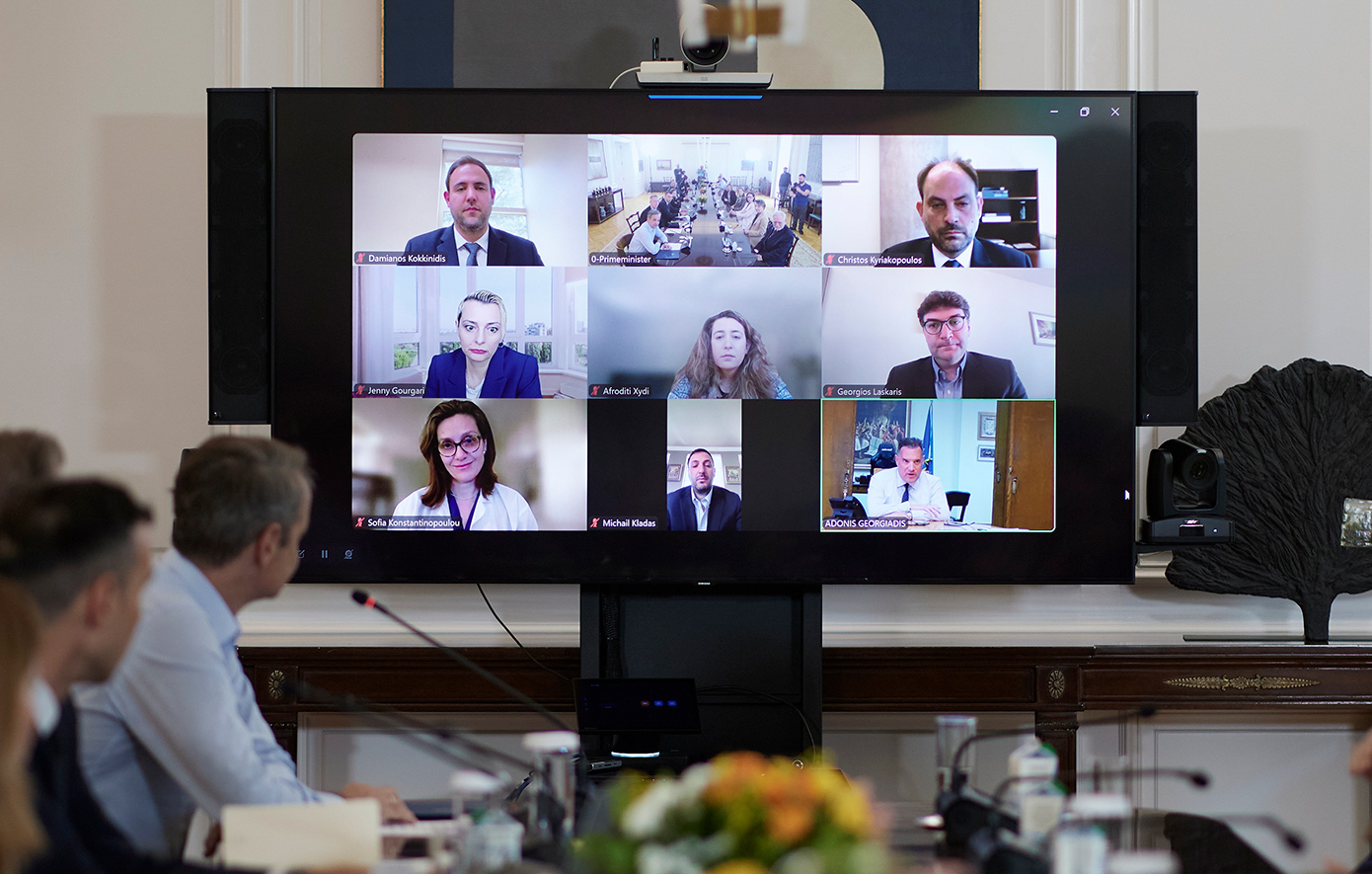 Mitsotakis teleconference with Greek doctors working in the US: We bring a device that automatically recognizes specialty and specialization