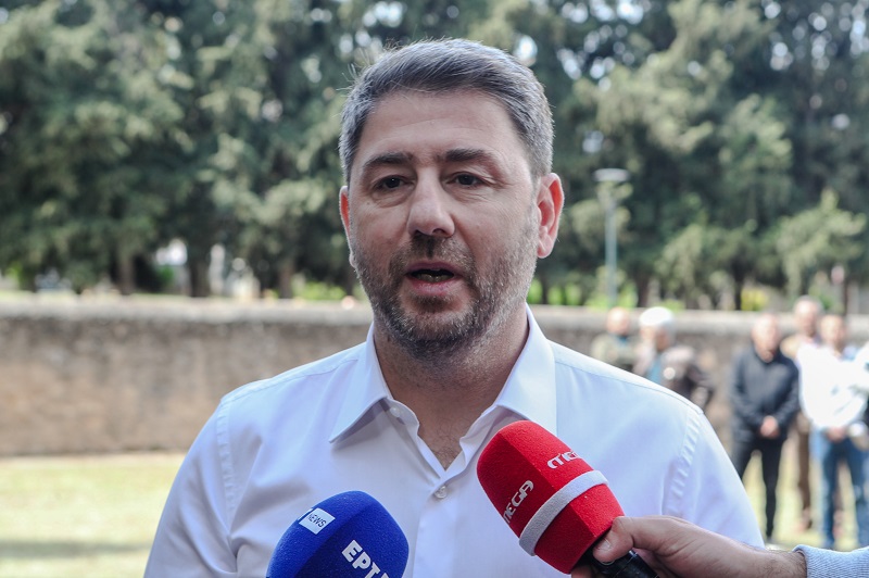 Androulakis: “We honor employees who are anxious for work with rights, security, hope and perspective”