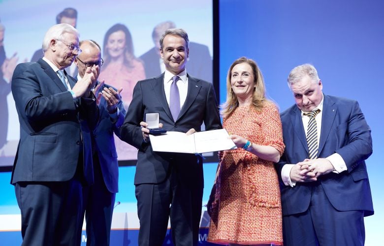 Kyriakos Mitsotakis award for the recovery of the Greek economy: “This recognition belongs to the Greek people”