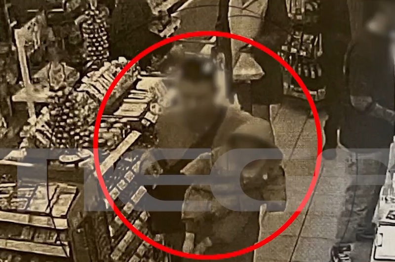 Αυτός είναι ο άνδρας που άρπαξε το μωρό που βρέθηκε δίπλα σε κάδο σκουπιδιών στον Άλιμο