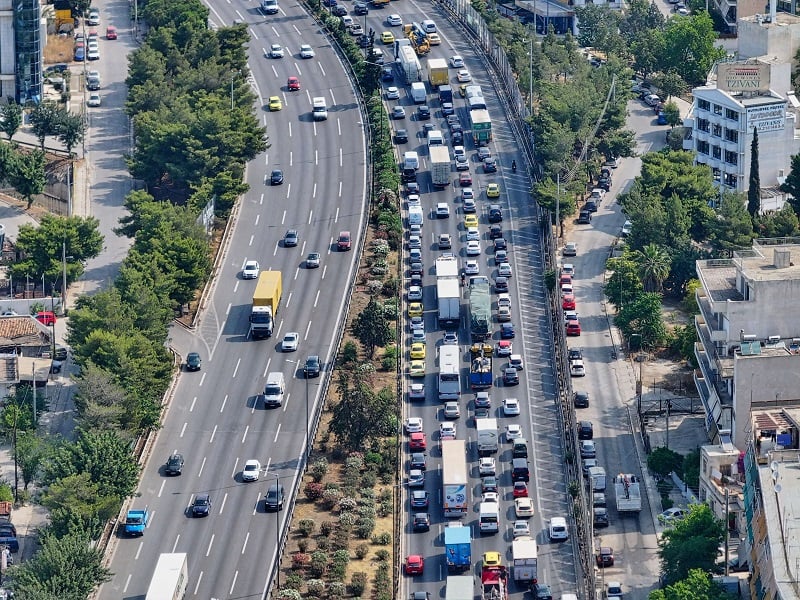 Μαζική έξοδος των Αθηναίων για το τρίημερο του Αγίου Πνεύματος