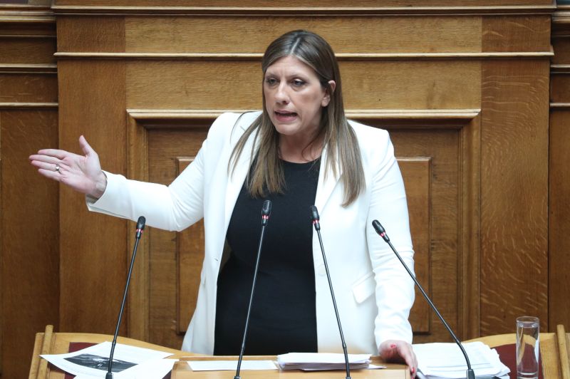 Konstantopoulou: Relatives of the victims of the Tempe crime blame you for undermining the state