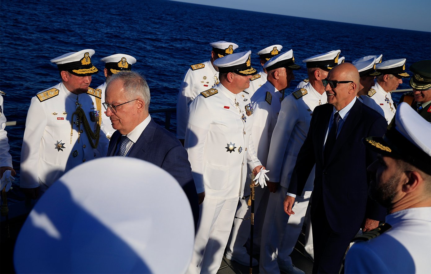 Dendias: Change of doctrine in the Navy – with new units and advanced weapons and communication systems