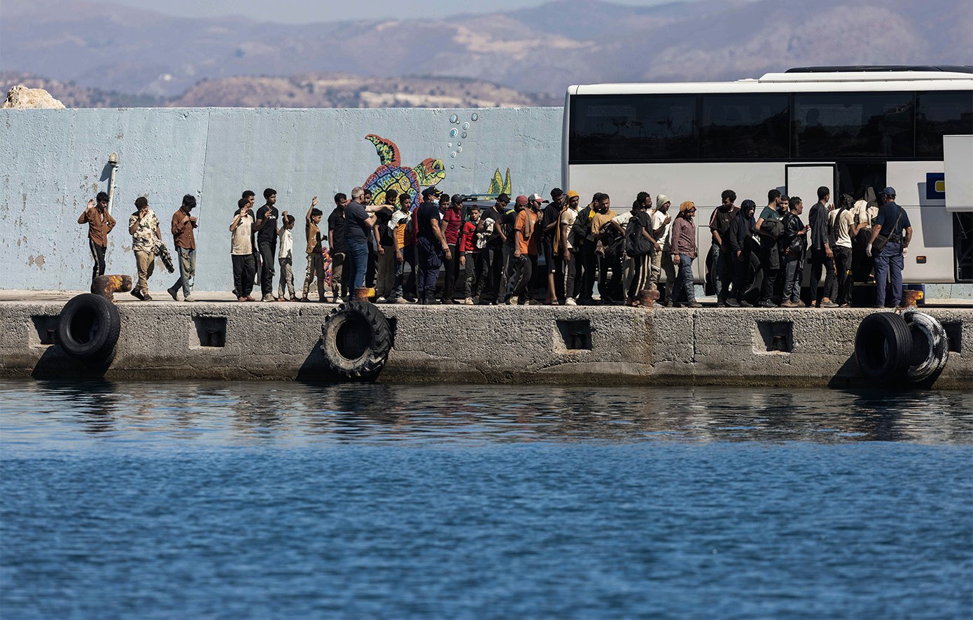 Sevi Voloudaki: The process of identifying the age of minor immigrants will be done in a reliable manner