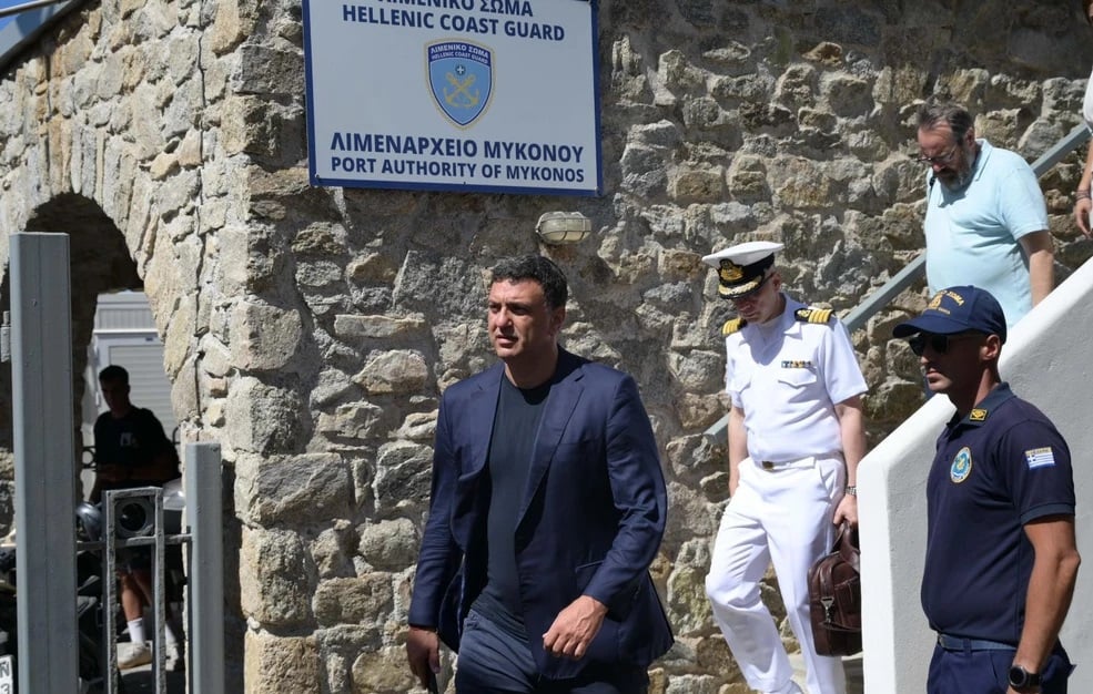 Kikilias: “Complete Master Plan for the port of Mykonos – In 15 days the contract is completed in the old port”