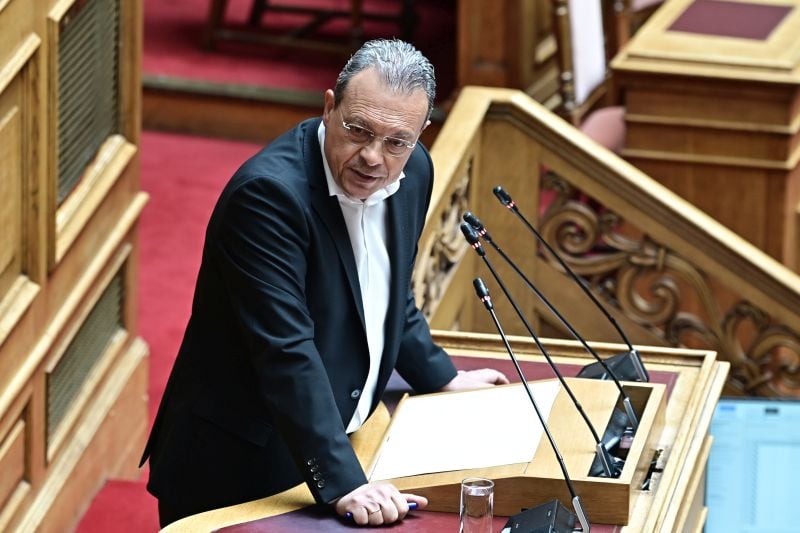 Famellos: Poliatsiko of Public and Private Property by “Mitsotakis SA”