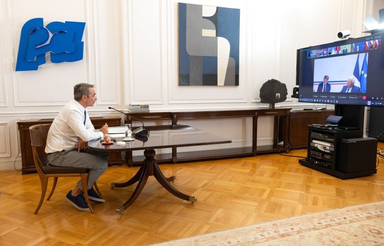 Mitsotakis at Ukraine Leaders’ Conference: “Priority the ceasefire”