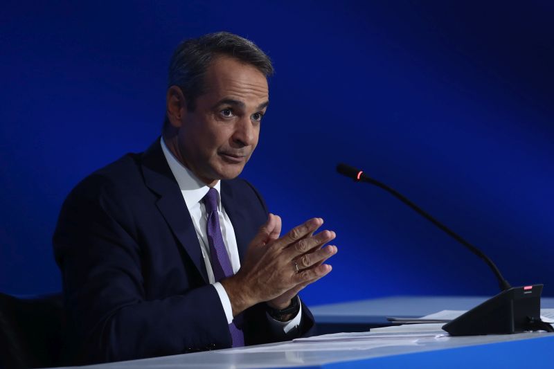 The measures that Mitsotakis will announce to the TIF could lay the foundations for extension of his term, estimates Bloomberg