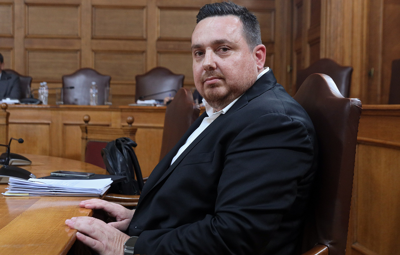 Tsiaras accepted the resignation of the vice president of OPEKEPE
