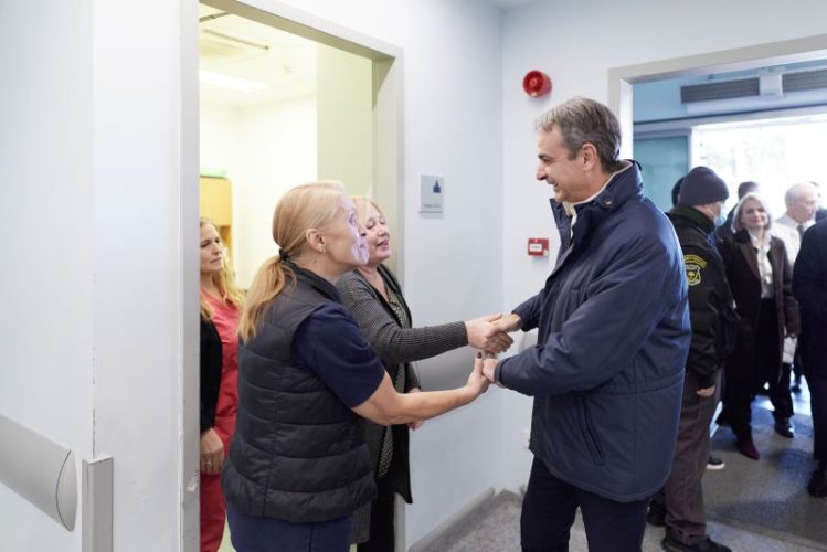 Επίσκεψη του Κυριάκου Μητσοτάκη στο ΓΝΑ «Γεώργιος Γεννηματάς» 3 Επίσκεψη του Κυριάκου Μητσοτάκη στο ΓΝΑ «Γεώργιος Γεννηματάς»