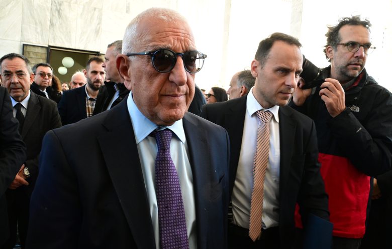 Στο Α’ Νεκροταφείο η κηδεία της Άννας Ψαρούδα-Μπενάκη – Δείτε φωτογραφίες 17 Στο Α’ Νεκροταφείο η κηδεία της Άννας Ψαρούδα-Μπενάκη – Δείτε φωτογραφίες