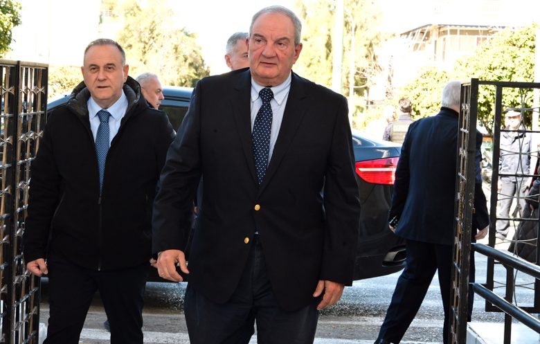 Στο Α’ Νεκροταφείο η κηδεία της Άννας Ψαρούδα-Μπενάκη – Δείτε φωτογραφίες 15 Στο Α’ Νεκροταφείο η κηδεία της Άννας Ψαρούδα-Μπενάκη – Δείτε φωτογραφίες