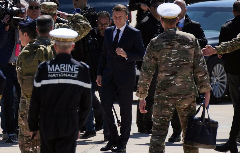 Ολοκληρώθηκε η συνάντηση Μητσοτάκη, Μακρόν και Χριστοδουλίδη στην Πάφο – «Όταν επιτίθεται κάποιος στην Κύπρο, επιτίθεται στην Ευρώπη» 1 Ολοκληρώθηκε η συνάντηση Μητσοτάκη, Μακρόν και Χριστοδουλίδη στην Πάφο – «Όταν επιτίθεται κάποιος στην Κύπρο, επιτίθεται στην Ευρώπη»