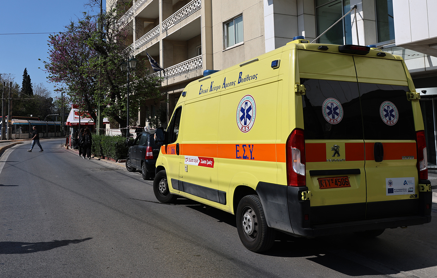 Θανάσιμη πτώση 51χρονης γυναίκας από το κτίριο του υπουργείου Τουρισμού