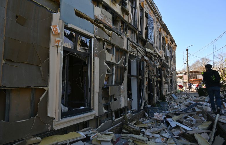 Τρεις νεκροί στην Ουκρανία από ρωσικά πλήγματα σε Οδησσό και Χερσώνα