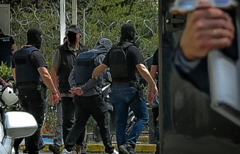 Greek Mafia: Συνελήφθη 49χρονος της εγκληματικής ομάδας του «Έντικ» στο Παλαιό Φάληρο